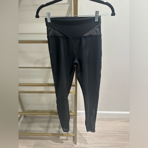 Alo Airlift High Waist Mesh Allure Leggings in Black Size Small - Picture 8 of 11